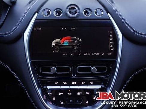 Used 2021 Aston Martin DBX AWD/4WD image 24