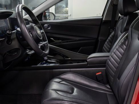 Certified 2025 Hyundai Elantra Limited image 15