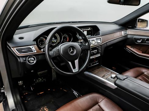 Used 2014 Mercedes-Benz E 350 4MATIC Wagon image 10