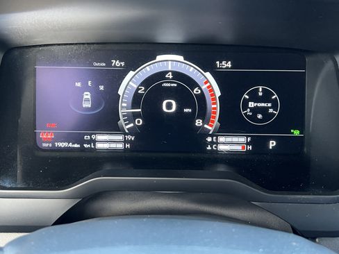 Used 2024 Toyota Tundra Platinum AWD/4WD image 26