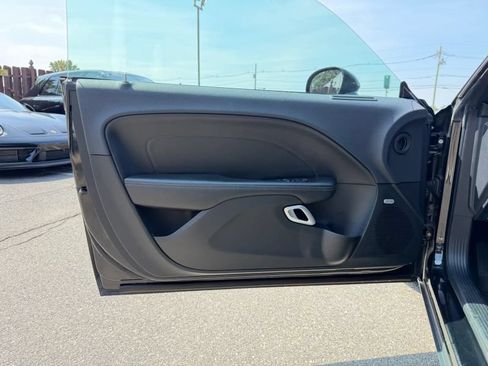 Used 2017 Dodge Challenger SXT Plus RWD image 9