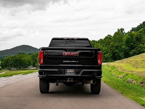 Used 2021 GMC Sierra 2500 Denali w/ Denali Black Diamond Edition AWD/4WD image 6