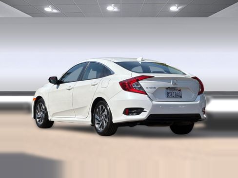 Used 2017 Honda Civic EX image 3