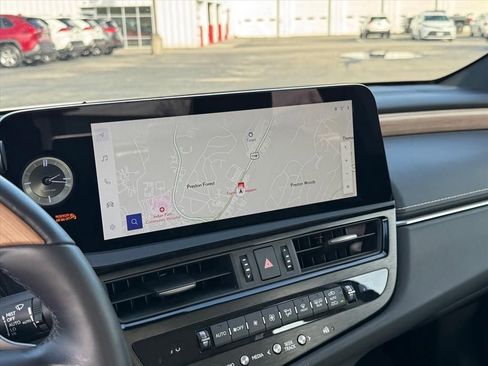 Used 2024 Lexus ES 350 Ultra Luxury w/ Accessory Package (Z1) image 23