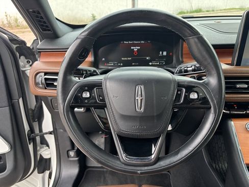Used 2020 Lincoln Aviator Reserve w/ Equipment Group 201A image 17