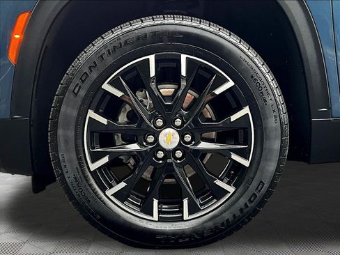 Used 2025 Chevrolet Traverse LT w/ Sun and Wheel Package AWD/4WD image 35