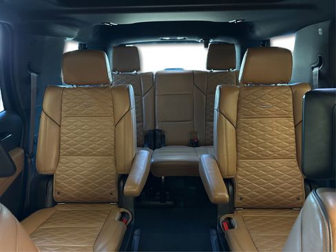 Used 2021 Cadillac Escalade Premium Luxury w/ Driver Assist Tech Package image 17