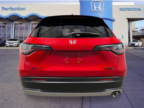 New 2027 Honda HR-V Sport image 4