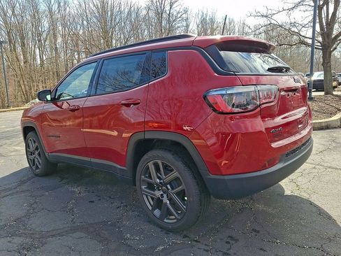 New 2026 Jeep Compass Latitude w/ Sun and Sound Group AWD/4WD image 3