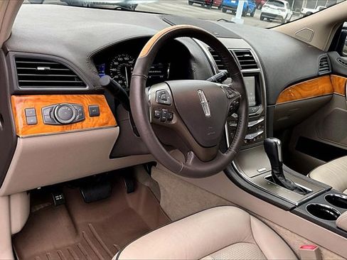 Used 2014 Lincoln MKX FWD w/ Equipment Group 102A image 14