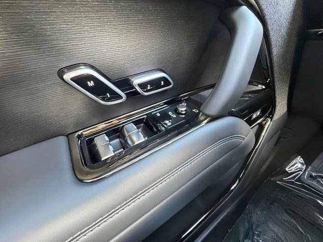 New 2027 Land Rover Range Rover Sport Battersea AWD/4WD image 11