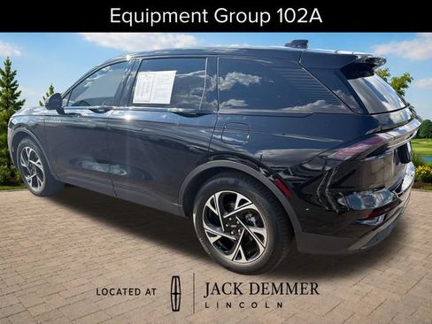 Used 2024 Lincoln Nautilus Premier w/ Equipment Group 102A AWD/4WD image 5