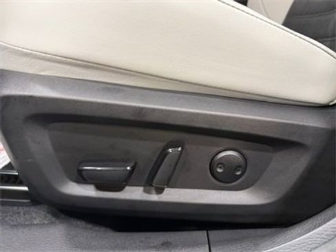 New 2025 Mitsubishi Outlander SE image 13