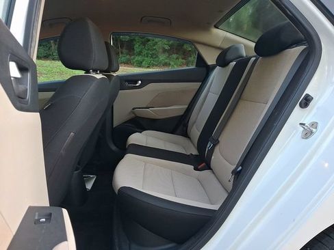 Used 2018 Hyundai Accent SE FWD image 10