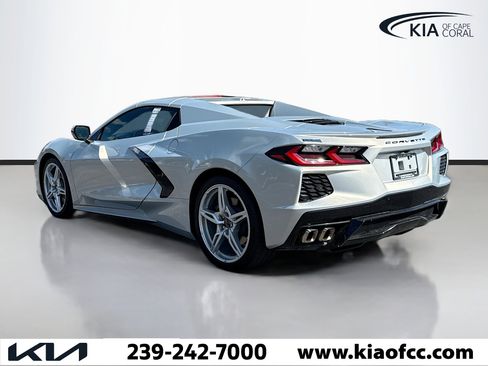 Used 2021 Chevrolet Corvette Stingray Convertible w/ 1LT image 3