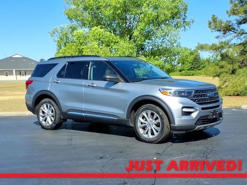 Used 2023 Ford Explorer XLT w/ Equipment Group 202A image 1