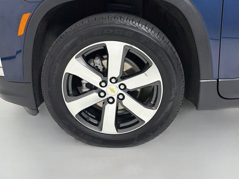 Used 2022 Chevrolet Traverse LT w/ LT Premium Package AWD/4WD image 34
