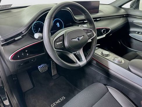 Used 2023 Genesis GV70 2.5T w/ Sport Prestige Package AWD/4WD image 11