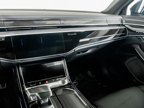 Used 2025 Audi S8 image 34