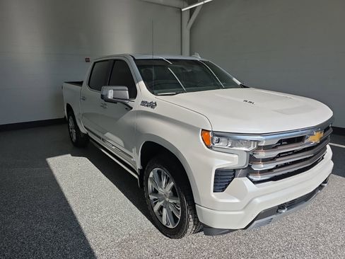 Used 2022 Chevrolet Silverado 1500 High Country w/ Technology Package image 7