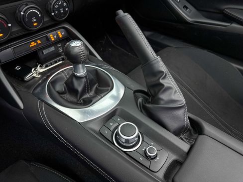 Used 2025 MAZDA MX-5 Miata Club image 28