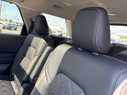 New 2026 Nissan Pathfinder Platinum AWD/4WD image 35