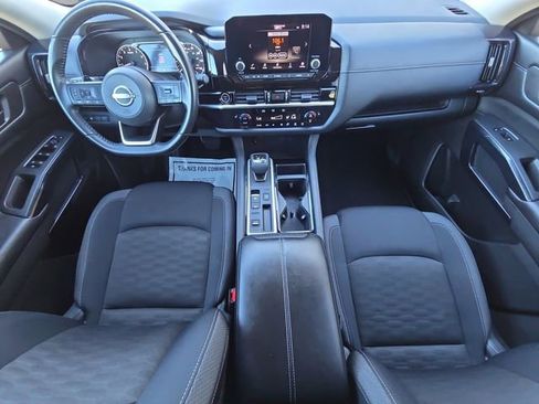 Used 2024 Nissan Pathfinder SV image 20