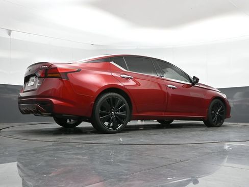 Used 2019 Nissan Altima 2.5 Platinum AWD/4WD image 37