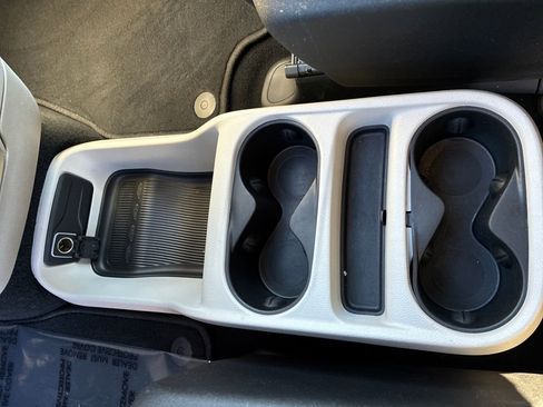 Used 2020 Chrysler Voyager LX w/ Cold Weather Group image 18