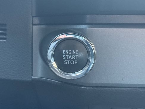 Used 2021 Toyota Tacoma TRD Sport w/ Technology Package image 27