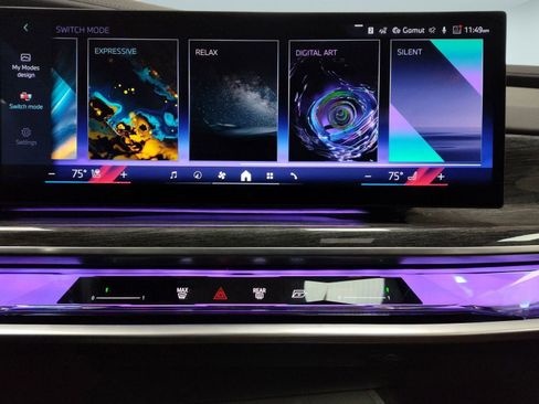 Certified 2023 BMW 760i xDrive w/ Luxury Rear Seating Package image 22