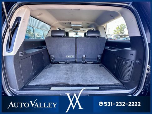 Used 2011 Cadillac Escalade ESV Premium image 41