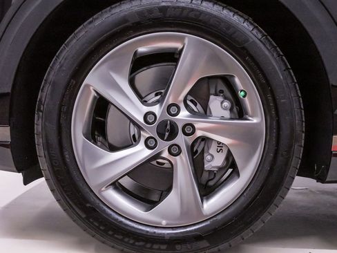 Certified 2026 Genesis GV70 2.5T Advanced image 27