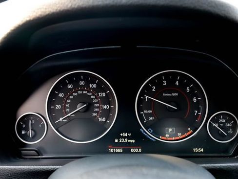 Used 2018 BMW 330i xDrive Sedan w/ Convenience Package image 6