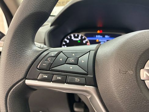 Used 2025 Nissan Altima 2.5 SV FWD image 25