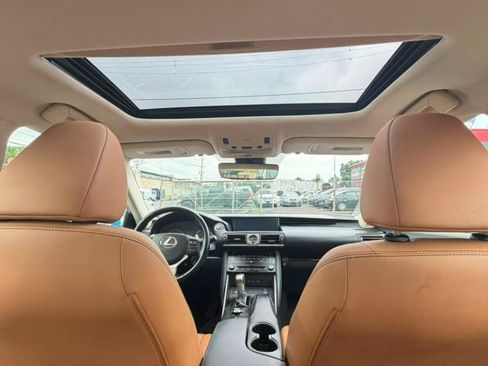 Used 2017 Lexus IS 300 AWD image 29