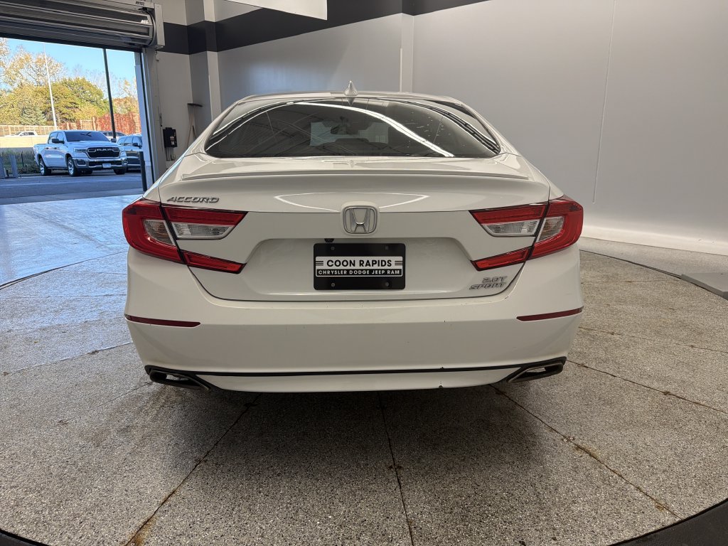 Used 2018 Honda Accord Sport image 4