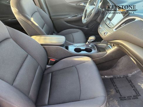 Used 2024 Chevrolet Malibu LT image 15
