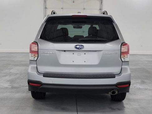 Used 2018 Subaru Forester 2.5i Premium w/ All-Weather Package image 7