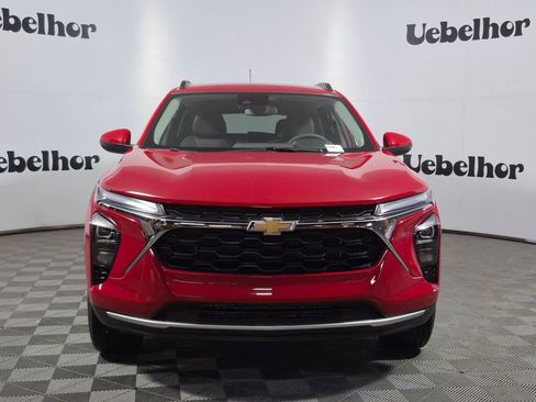 New 2026 Chevrolet Trax LT w/ Driver Confidence Package FWD image 2