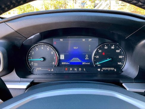 Used 2022 Ford Explorer XLT w/ Equipment Group 202A image 10