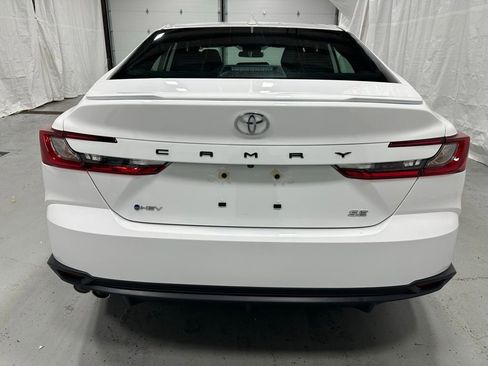 Used 2026 Toyota Camry SE image 6