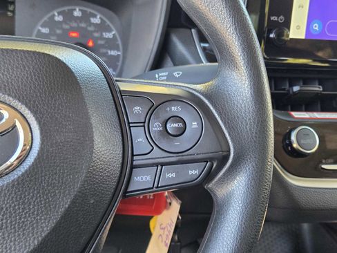 Used 2025 Toyota Corolla LE image 22