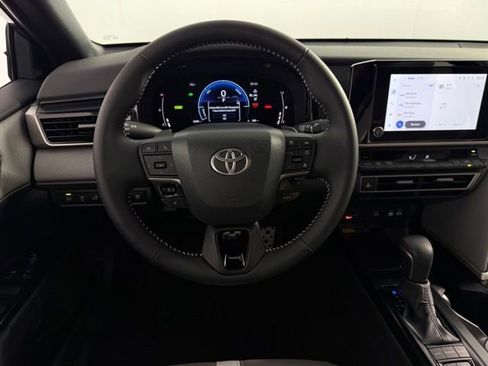 Used 2026 Toyota Camry SE FWD image 20