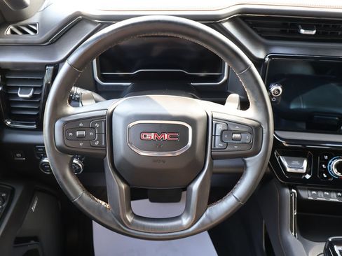 Used 2023 GMC Sierra 1500 AT4 w/ AT4 Premium Package AWD/4WD image 16