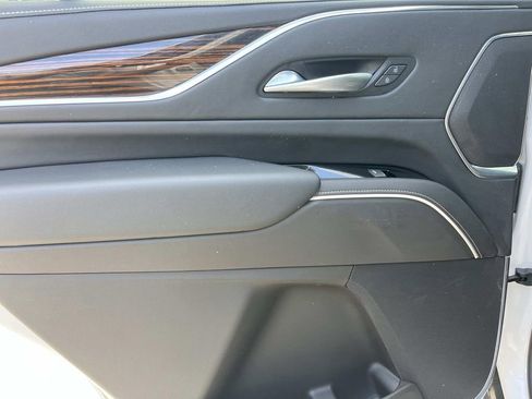 Certified 2023 Cadillac Escalade Premium Luxury AWD/4WD image 18