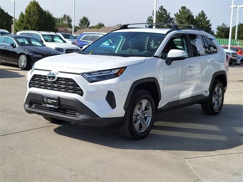 Used 2025 Toyota RAV4 XLE image 40