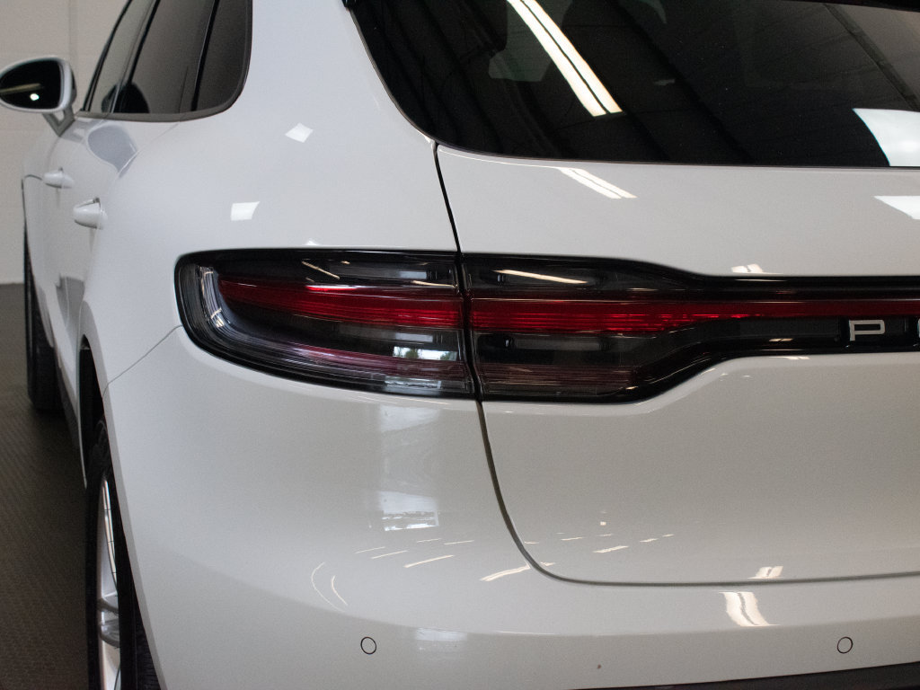 Certified 2023 Porsche Macan AWD/4WD image 12