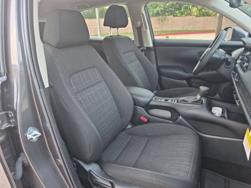 Certified 2025 Honda HR-V LX image 27