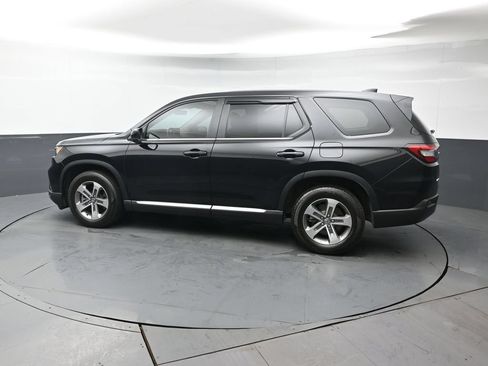 Certified 2024 Honda Pilot EX-L image 3